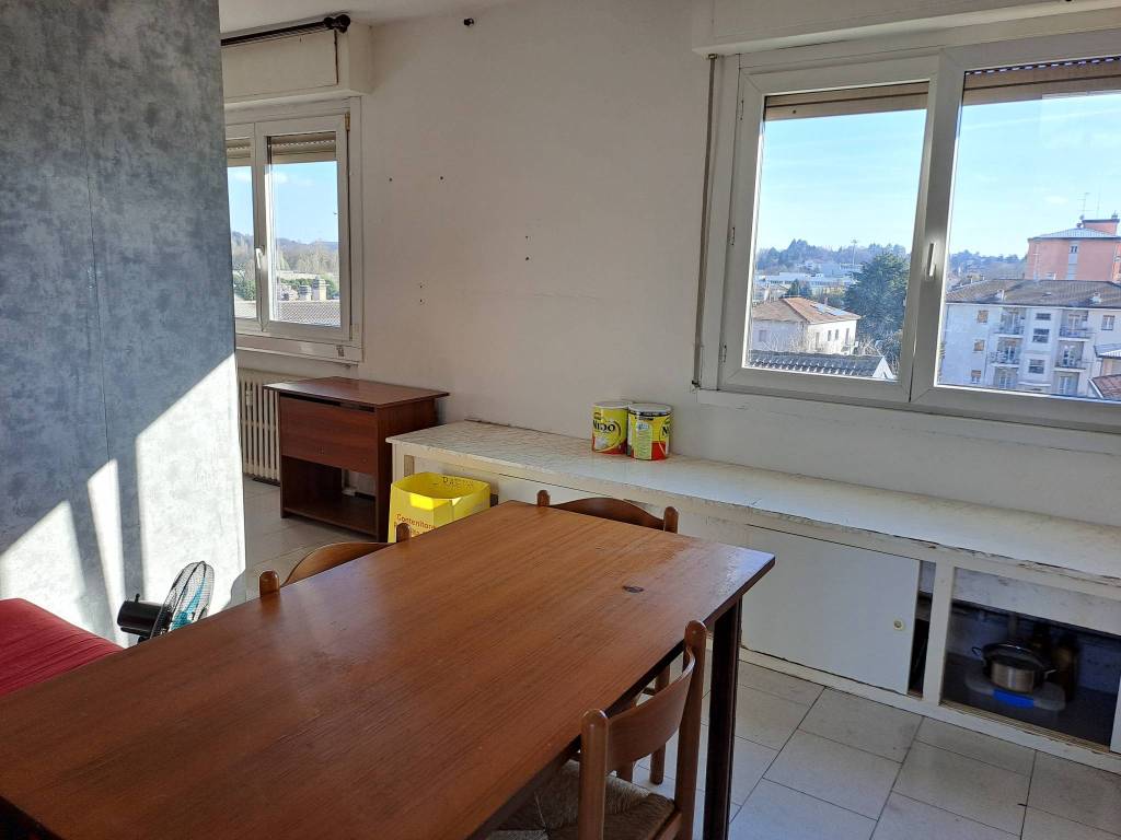 appartamento in vendita a Luisago in zona Portichetto