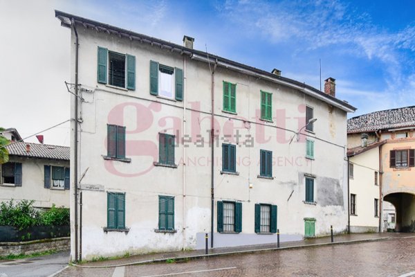 appartamento in vendita a Luisago