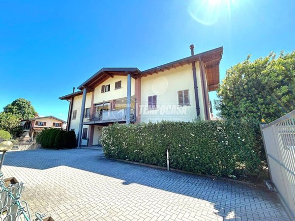 appartamento in vendita a Luisago in zona Portichetto