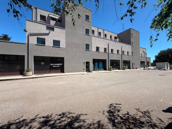 ufficio in vendita a Luisago