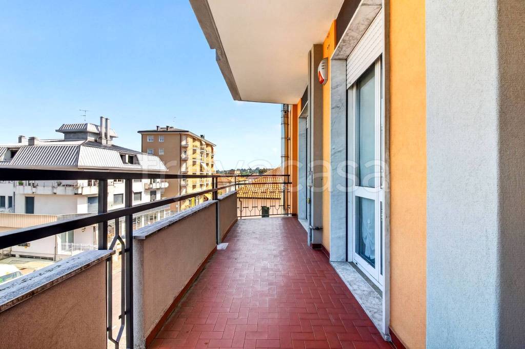 appartamento in vendita a Luisago in zona Portichetto