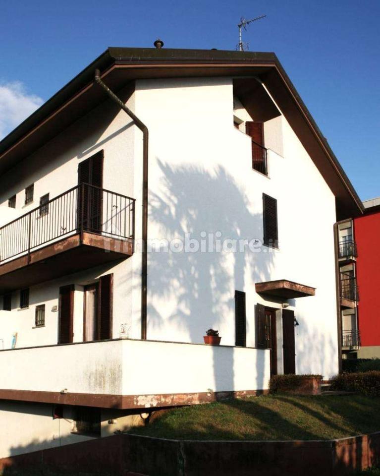 casa indipendente in vendita a Lurago d'Erba