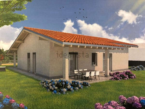 casa indipendente in vendita a Lurago d'Erba