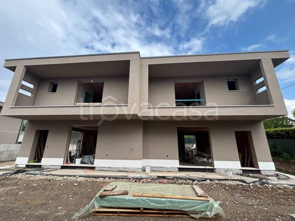 casa indipendente in vendita a Lurago d'Erba