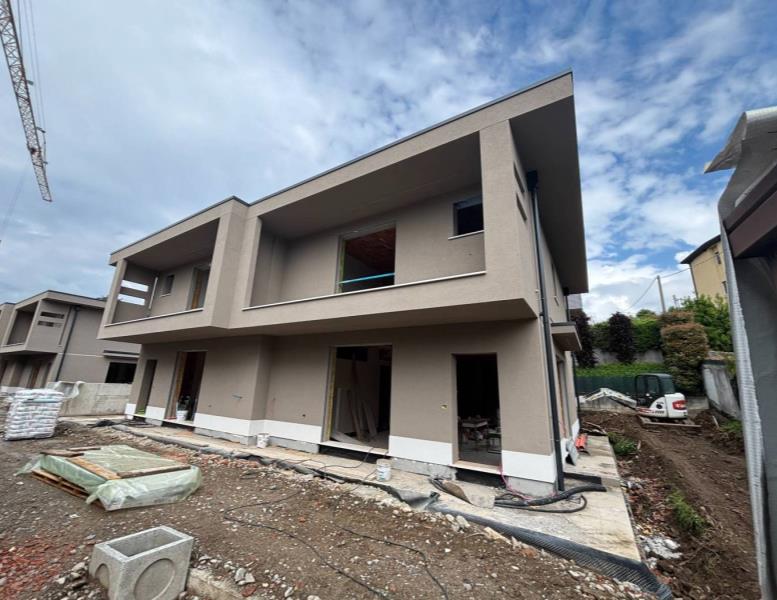 casa indipendente in vendita a Lurago d'Erba