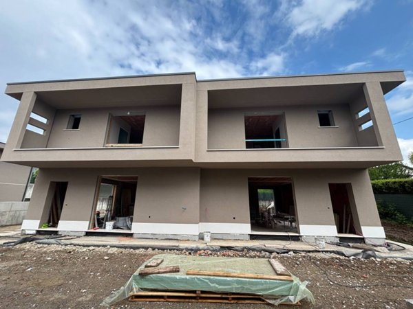 casa indipendente in vendita a Lurago d'Erba