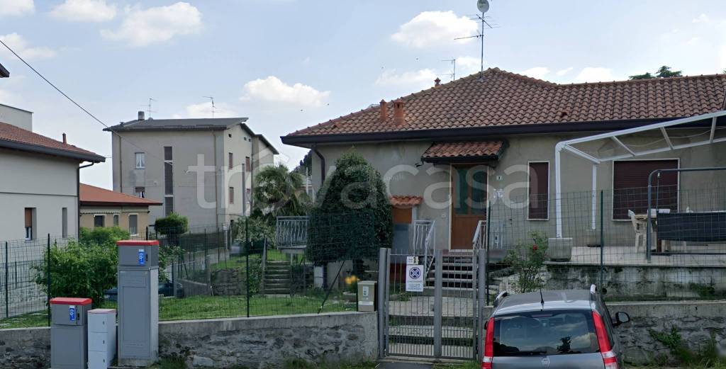 casa indipendente in vendita a Lurago d'Erba
