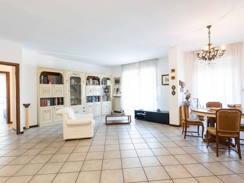 appartamento in vendita a Lurago d'Erba
