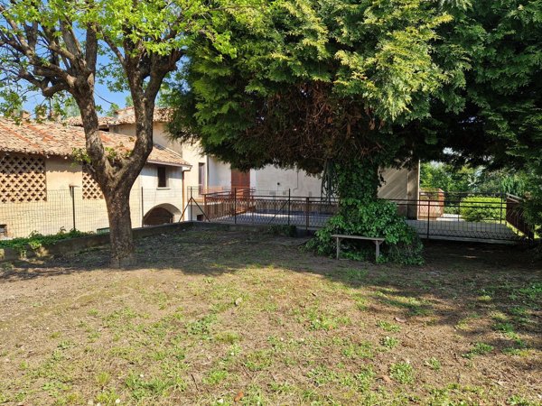 casale in vendita a Lurago d'Erba