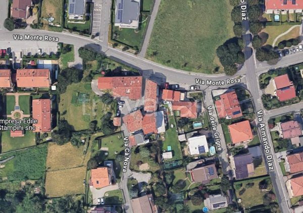 casa indipendente in vendita a Lurago d'Erba