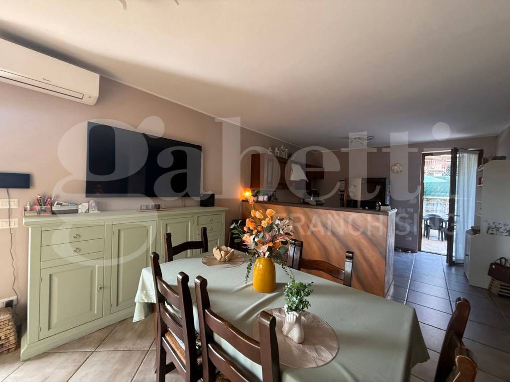 casa indipendente in vendita a Lurago d'Erba