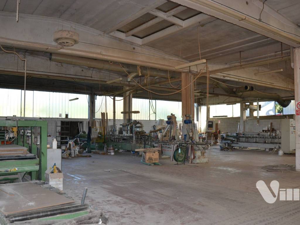 locale commerciale in vendita a Lurago d'Erba