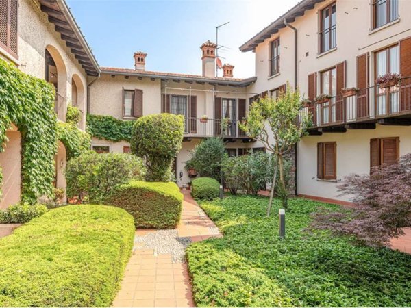 casa indipendente in vendita a Lurago d'Erba