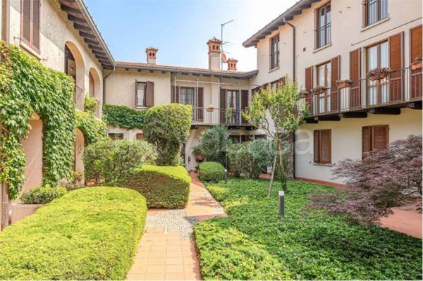 casa indipendente in vendita a Lurago d'Erba