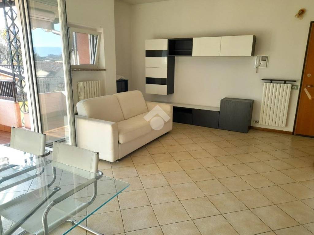 appartamento in vendita a Lurago d'Erba