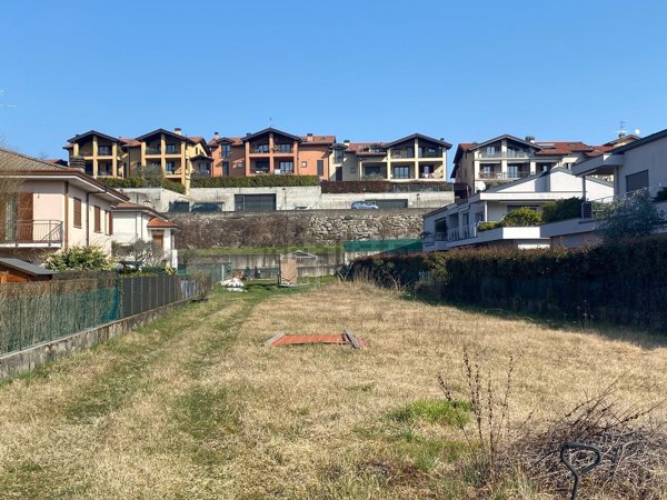 terreno edificabile in vendita a Lurago d'Erba