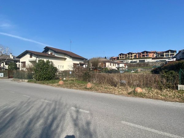 terreno edificabile in vendita a Lurago d'Erba
