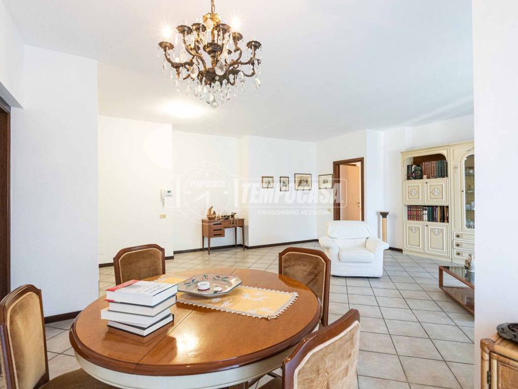 appartamento in vendita a Lurago d'Erba