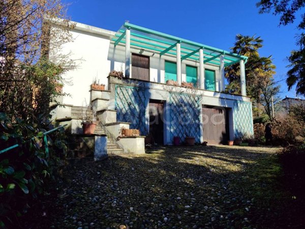 casa indipendente in vendita a Lurago d'Erba