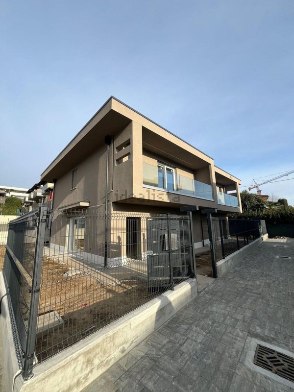 casa indipendente in vendita a Lurago d'Erba