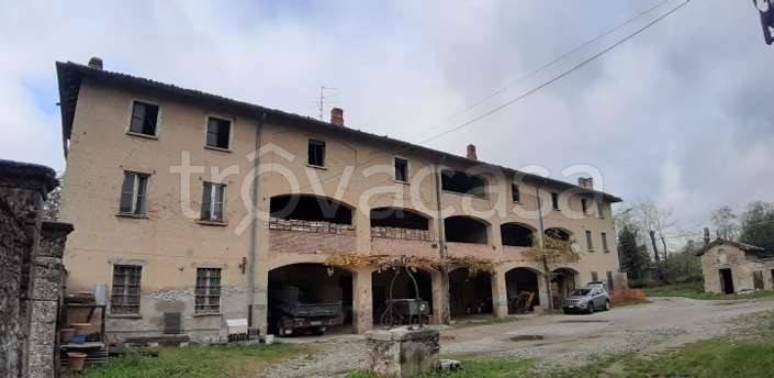 casale in vendita a Lurago d'Erba