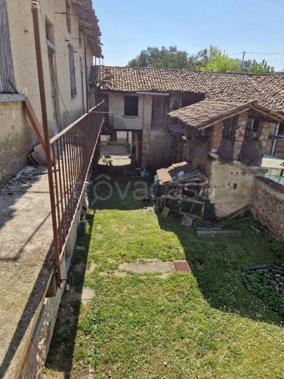 casa indipendente in vendita a Lurago d'Erba