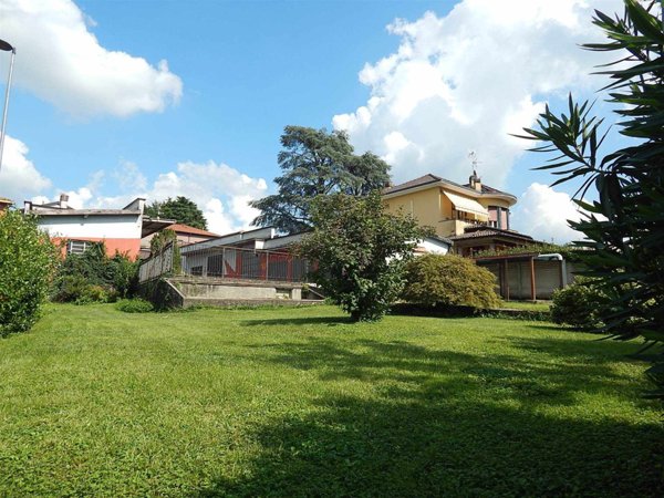 casa indipendente in vendita a Lurago d'Erba