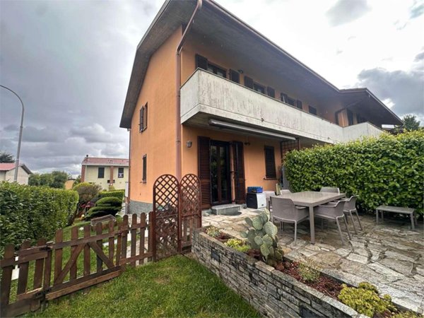 casa indipendente in vendita a Lurago d'Erba