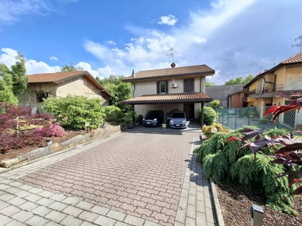 casa indipendente in vendita a Lurago d'Erba