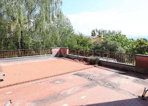 appartamento in vendita a Lurago d'Erba in zona Calpuno