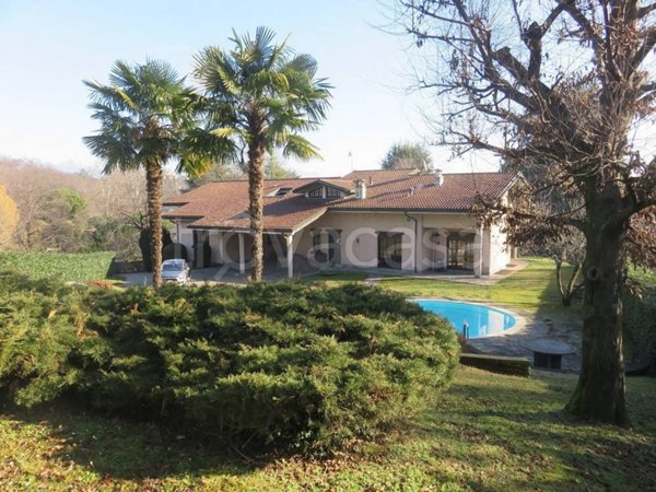 casa indipendente in vendita a Lurago d'Erba