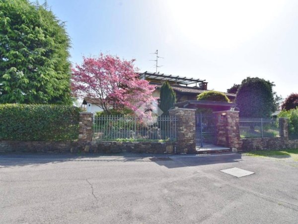 casa indipendente in vendita a Lurago Marinone