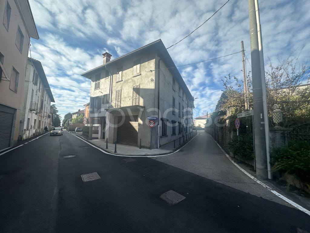 appartamento in vendita a Lurago Marinone
