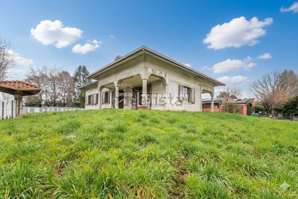 casa indipendente in vendita a Lurago Marinone