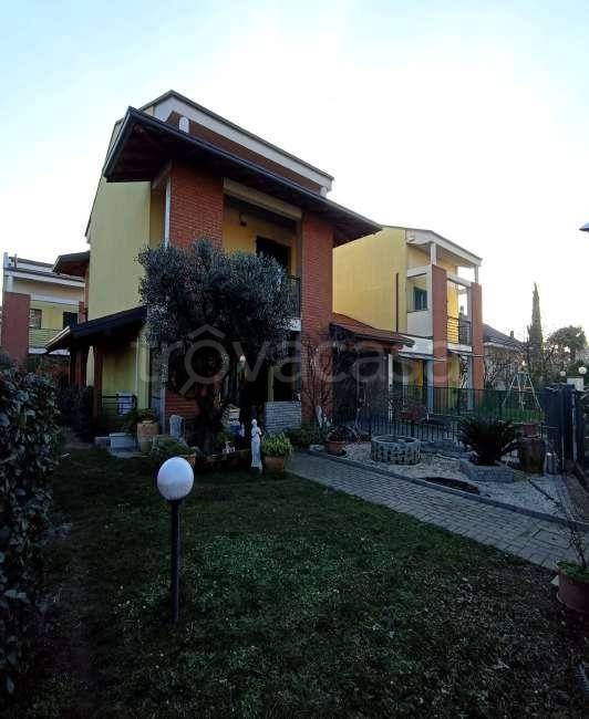 casa indipendente in vendita a Lurago Marinone
