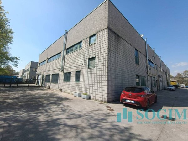 locale commerciale in vendita a Lurago Marinone