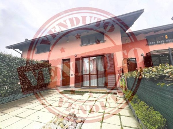 casa indipendente in vendita a Lurago Marinone