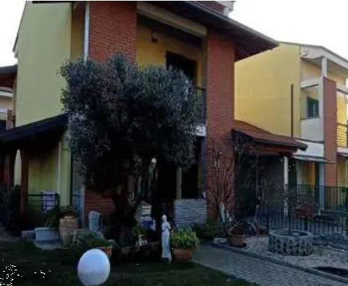 casa indipendente in vendita a Lurago Marinone