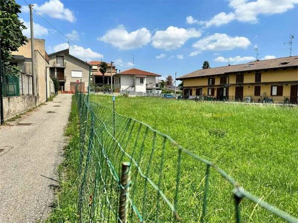 terreno edificabile in vendita a Lurago Marinone