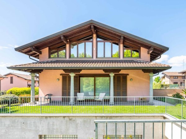 casa indipendente in vendita a Lurago Marinone