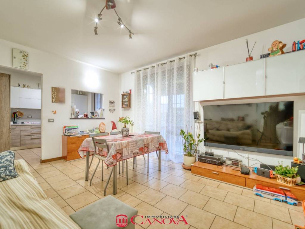 appartamento in vendita a Lurago Marinone