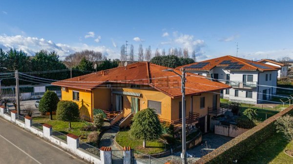casa indipendente in vendita a Lurago Marinone