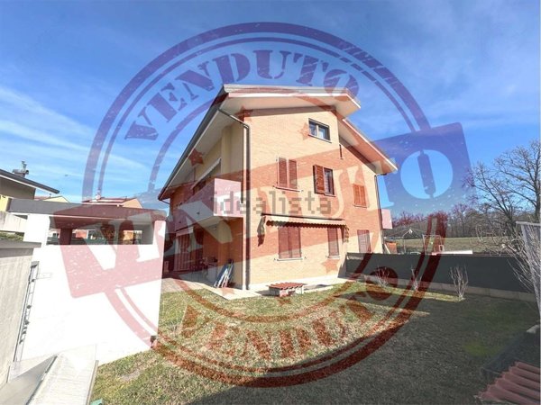 appartamento in vendita a Lurago Marinone