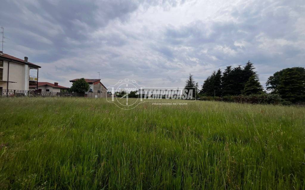 terreno edificabile in vendita a Lurago Marinone