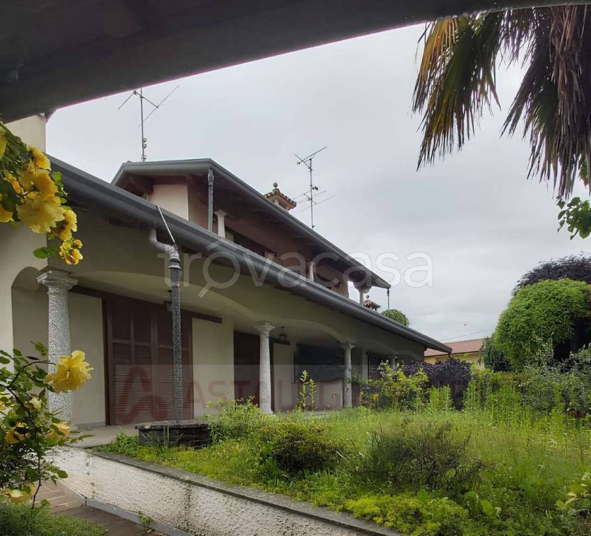 appartamento in vendita a Lurago Marinone