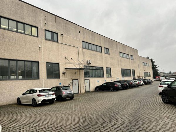 locale commerciale in vendita a Lurate Caccivio
