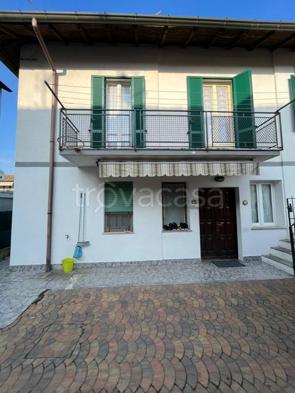 casa indipendente in vendita a Lurate Caccivio in zona Caccivio