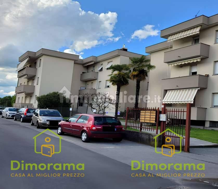 appartamento in vendita a Lurate Caccivio