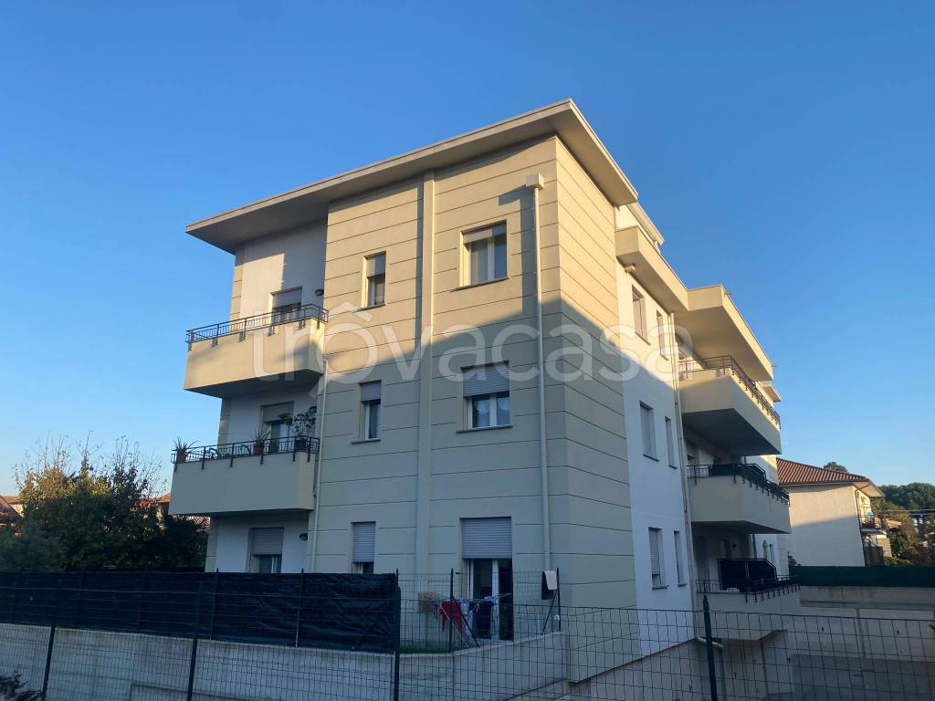 appartamento in vendita a Lurate Caccivio