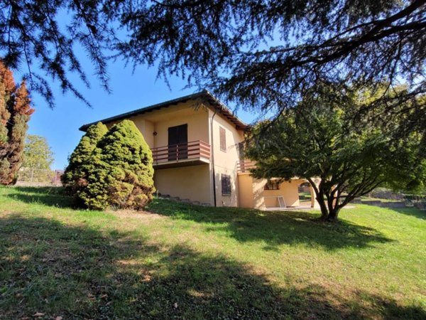 casa indipendente in vendita a Lurate Caccivio